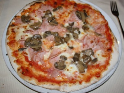 pizza prosciutto e funghi