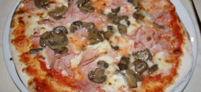 pizza prosciutto e funghi